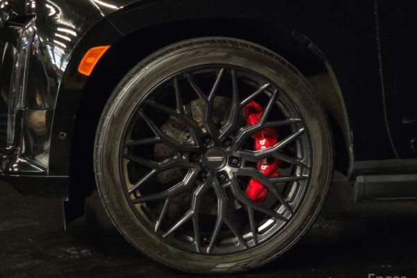 2022 Cadillac Escalade с пробегом 29 000 км