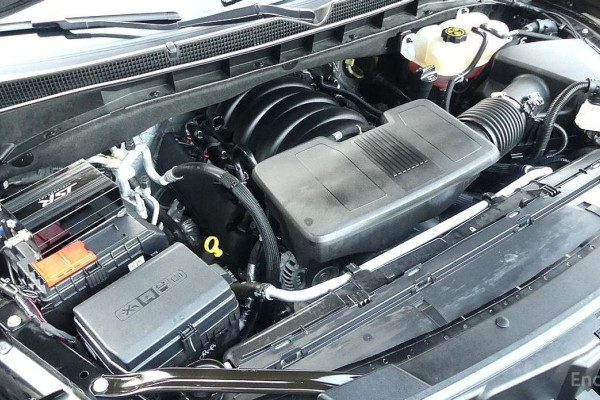 2023 Cadillac Escalade с пробегом 33 300 км