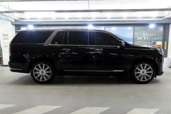 2022 Cadillac Escalade с пробегом 62 870 км