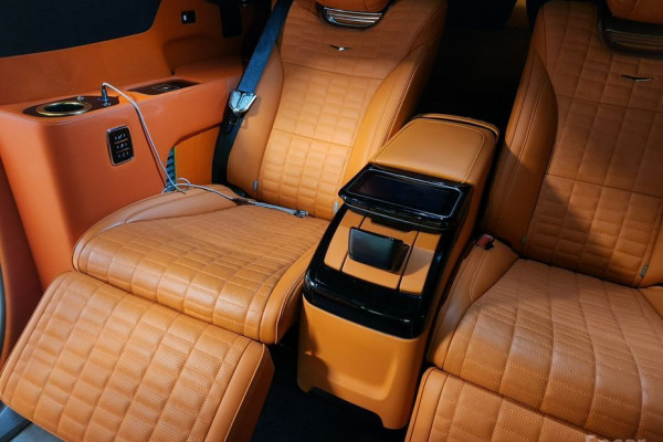 2023 Cadillac Escalade с пробегом 33 300 км