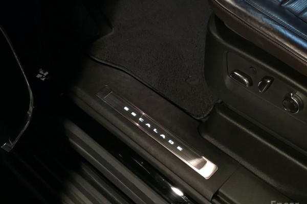 2022 Cadillac Escalade с пробегом 29 000 км