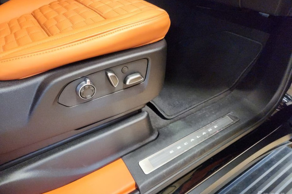 2023 Cadillac Escalade с пробегом 33 300 км