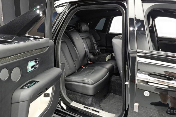 2023 Rolls-Royce Ghost с пробегом 8 783 км