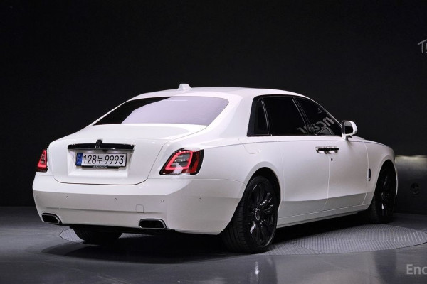 2021 Rolls-Royce Ghost с пробегом 8 945 км