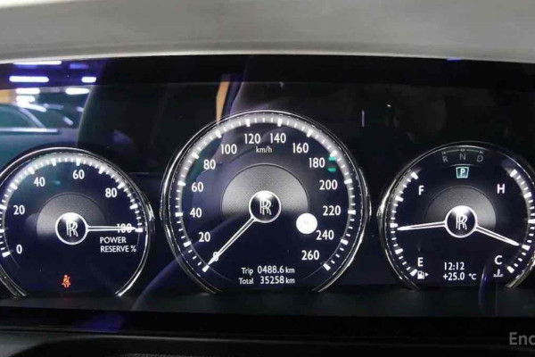 2023 Rolls-Royce Ghost с пробегом 35 000 км