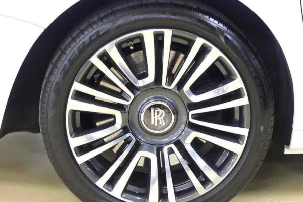 2023 Rolls-Royce Ghost с пробегом 35 000 км