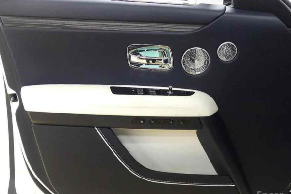 2023 Rolls-Royce Ghost с пробегом 35 000 км