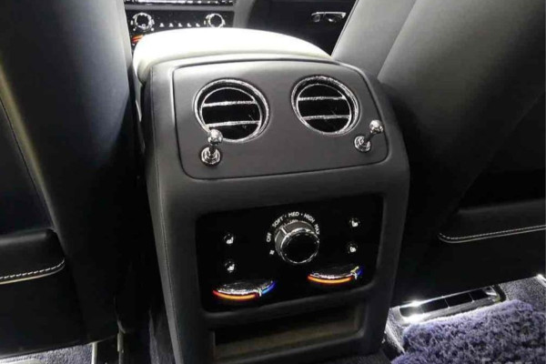 2023 Rolls-Royce Ghost с пробегом 35 000 км