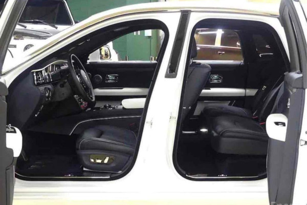 2023 Rolls-Royce Ghost с пробегом 35 000 км