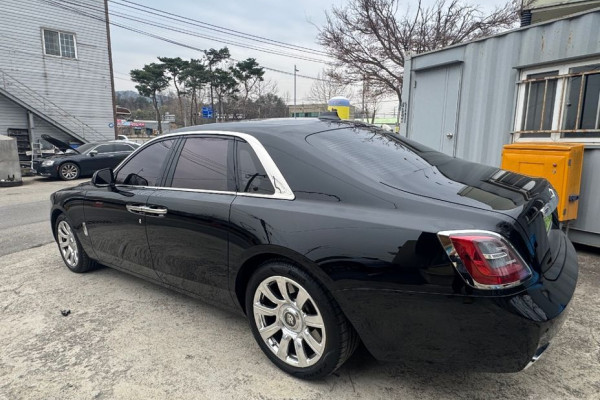 2023 Rolls-Royce Ghost с пробегом 26 988 км