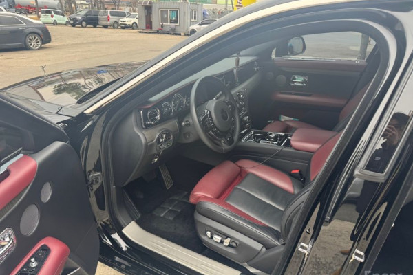 2023 Rolls-Royce Ghost с пробегом 26 988 км