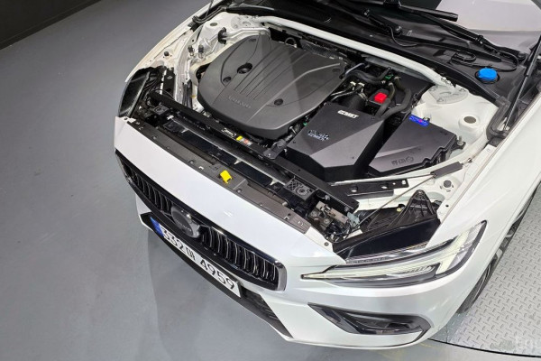 2022 Volvo S60 с пробегом 20 358 км