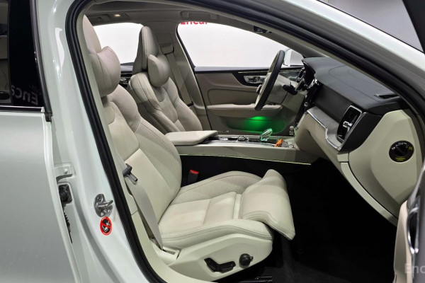 2022 Volvo S60 с пробегом 20 358 км