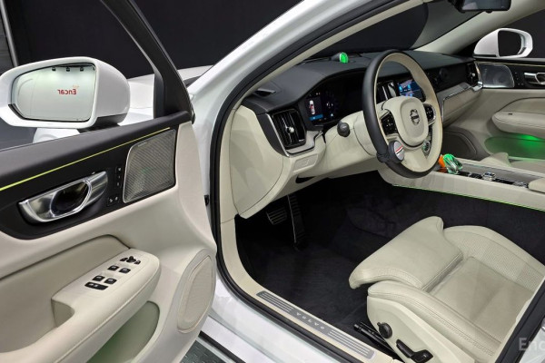 2022 Volvo S60 с пробегом 20 358 км