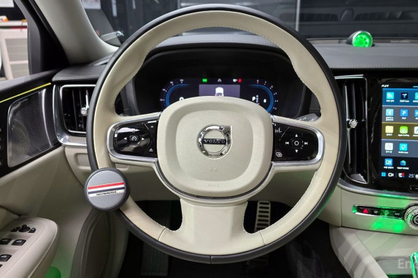 2022 Volvo S60 с пробегом 20 358 км