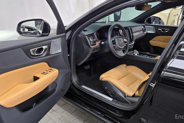 2023 Volvo S60 с пробегом 31 696 км