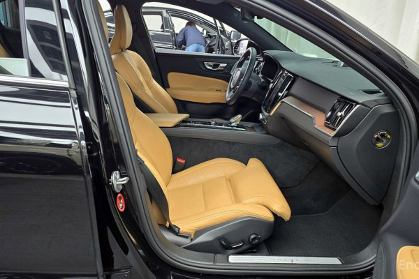 2023 Volvo S60 с пробегом 31 696 км