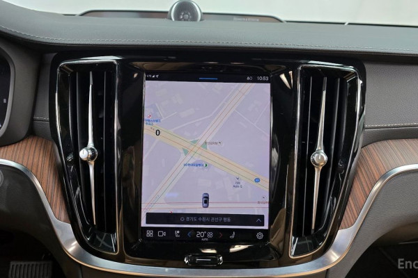 2023 Volvo S60 с пробегом 31 696 км