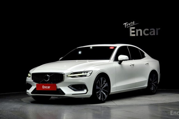 2023 Volvo S60 с пробегом 120 855 км