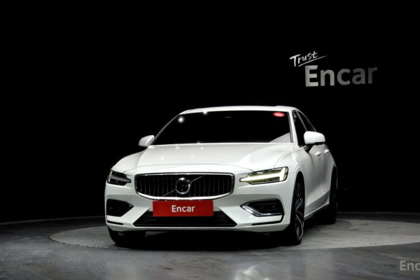 2023 Volvo S60 с пробегом 120 855 км