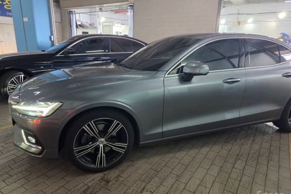 2021 Volvo S60 с пробегом 65 221 км