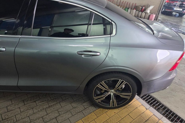 2021 Volvo S60 с пробегом 65 221 км