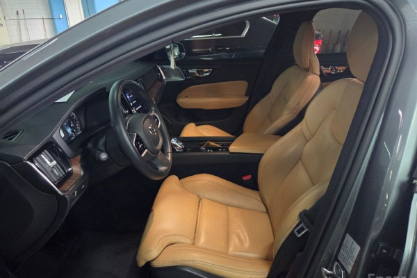 2021 Volvo S60 с пробегом 65 221 км