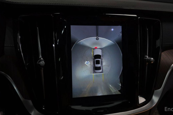 2023 Volvo S60 с пробегом 120 855 км