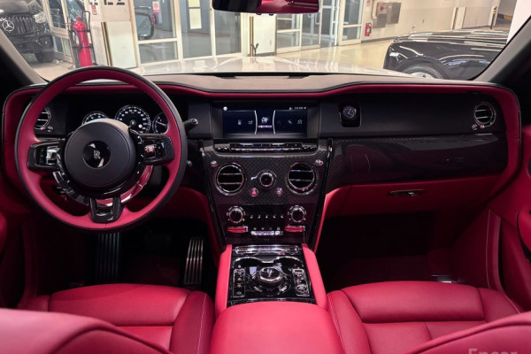 2024 Rolls-Royce Cullinan с пробегом 7 500 км
