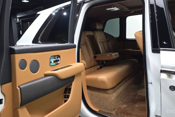 2023 Rolls-Royce Cullinan с пробегом 2 014 км