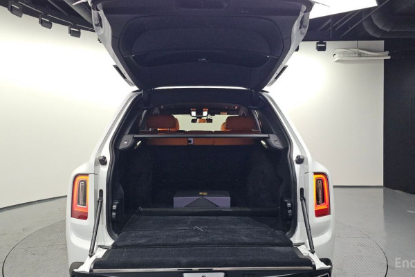 2024 Rolls-Royce Cullinan с пробегом 11 974 км