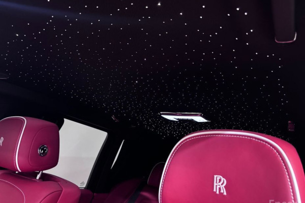 2024 Rolls-Royce Cullinan с пробегом 7 500 км