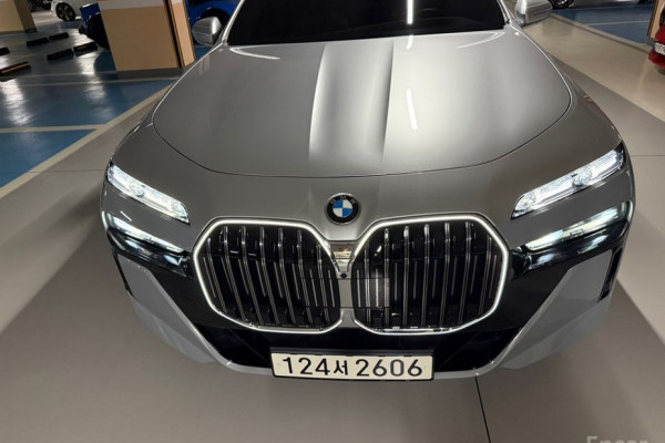 2023 BMW 7 серии с пробегом 33 000 км