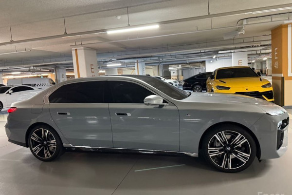 2023 BMW 7 серии с пробегом 33 000 км