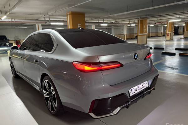 2023 BMW 7 серии с пробегом 33 000 км