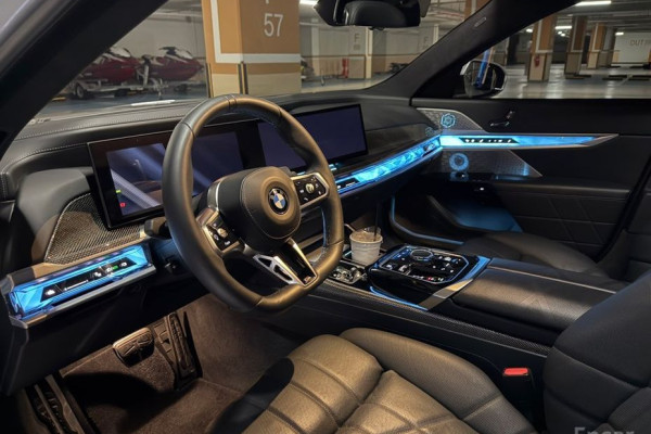 2023 BMW 7 серии с пробегом 33 000 км