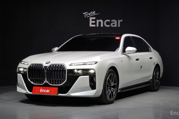 2025 BMW 7 серии с пробегом 12 297 км