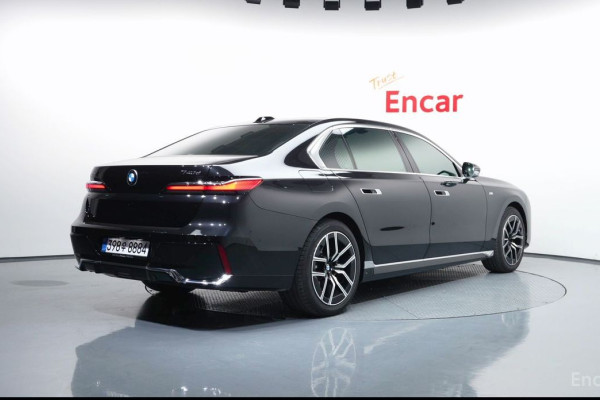 2025 BMW 7 серии с пробегом 4 727 км
