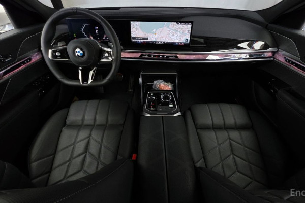 2025 BMW 7 серии с пробегом 12 297 км