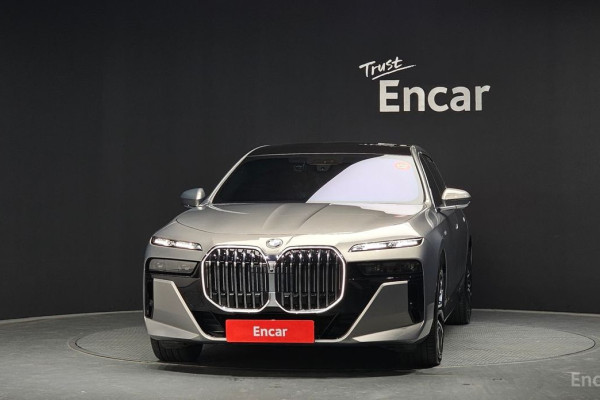 2025 BMW 7 серии с пробегом 7 878 км