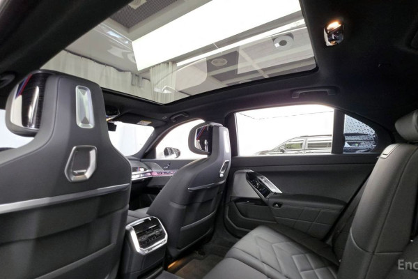 2025 BMW 7 серии с пробегом 12 297 км