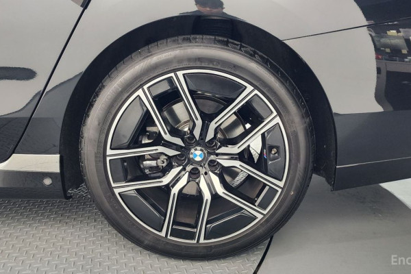 2024 BMW 7 серии с пробегом 15 750 км