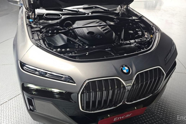 2025 BMW 7 серии с пробегом 7 878 км