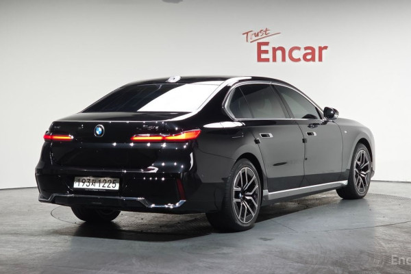 2025 BMW 7 серии с пробегом 11 386 км