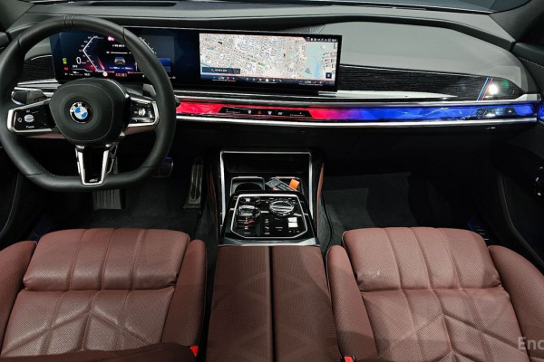 2025 BMW 7 серии с пробегом 7 878 км