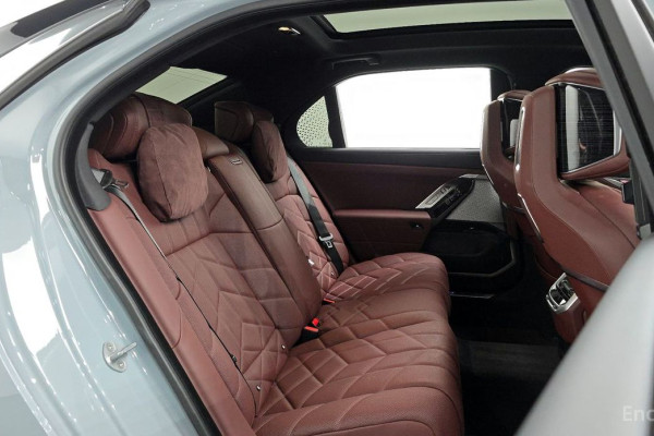 2025 BMW 7 серии с пробегом 8 397 км