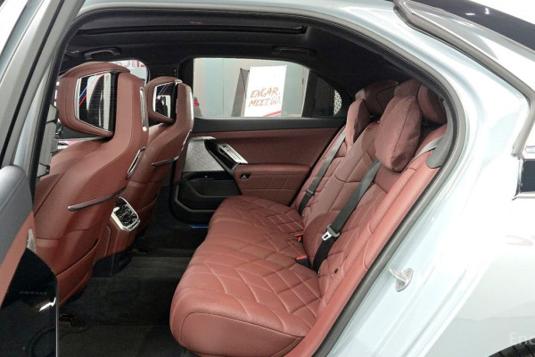 2025 BMW 7 серии с пробегом 8 397 км