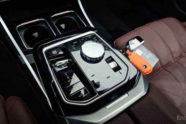 2025 BMW 7 серии с пробегом 7 878 км