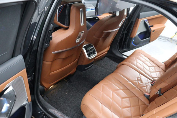 2025 BMW 7 серии с пробегом 13 054 км