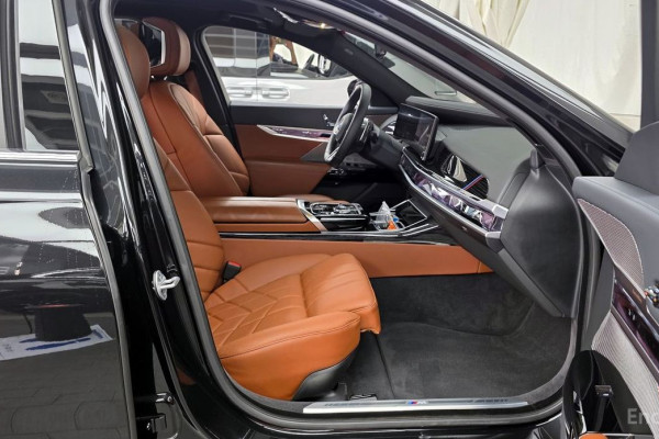 2025 BMW 7 серии с пробегом 28 153 км